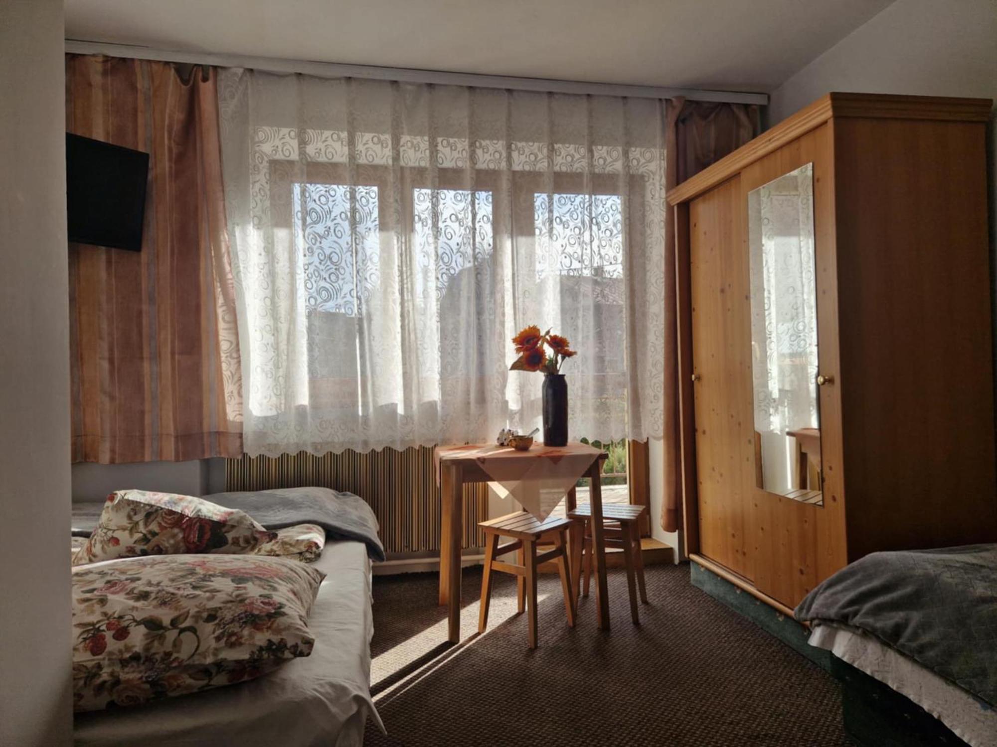 Goscinne U Landy Homestay Poronin
